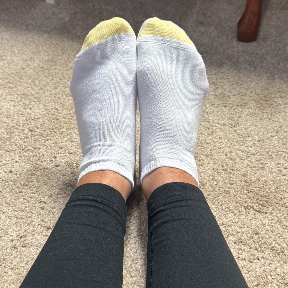 Gold Toe Women’s 5-7 White Low Cut Socks